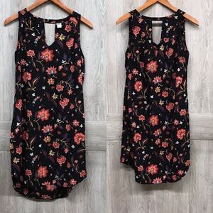 Old Navy Black Floral Keyhole Tunic BB311